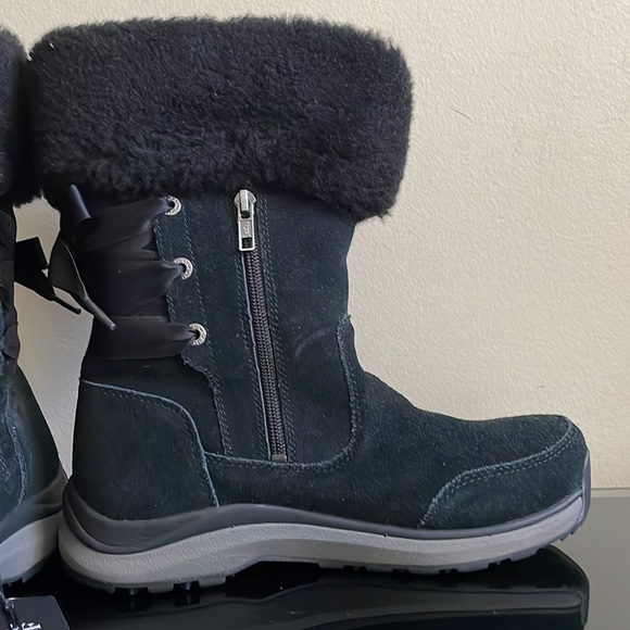 New Ugg Ingalls Boots Size 8 - Picture 2 of 8